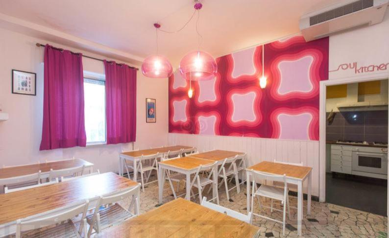 Sunflower City Student Hostel & Bar Rimini Ngoại thất bức ảnh