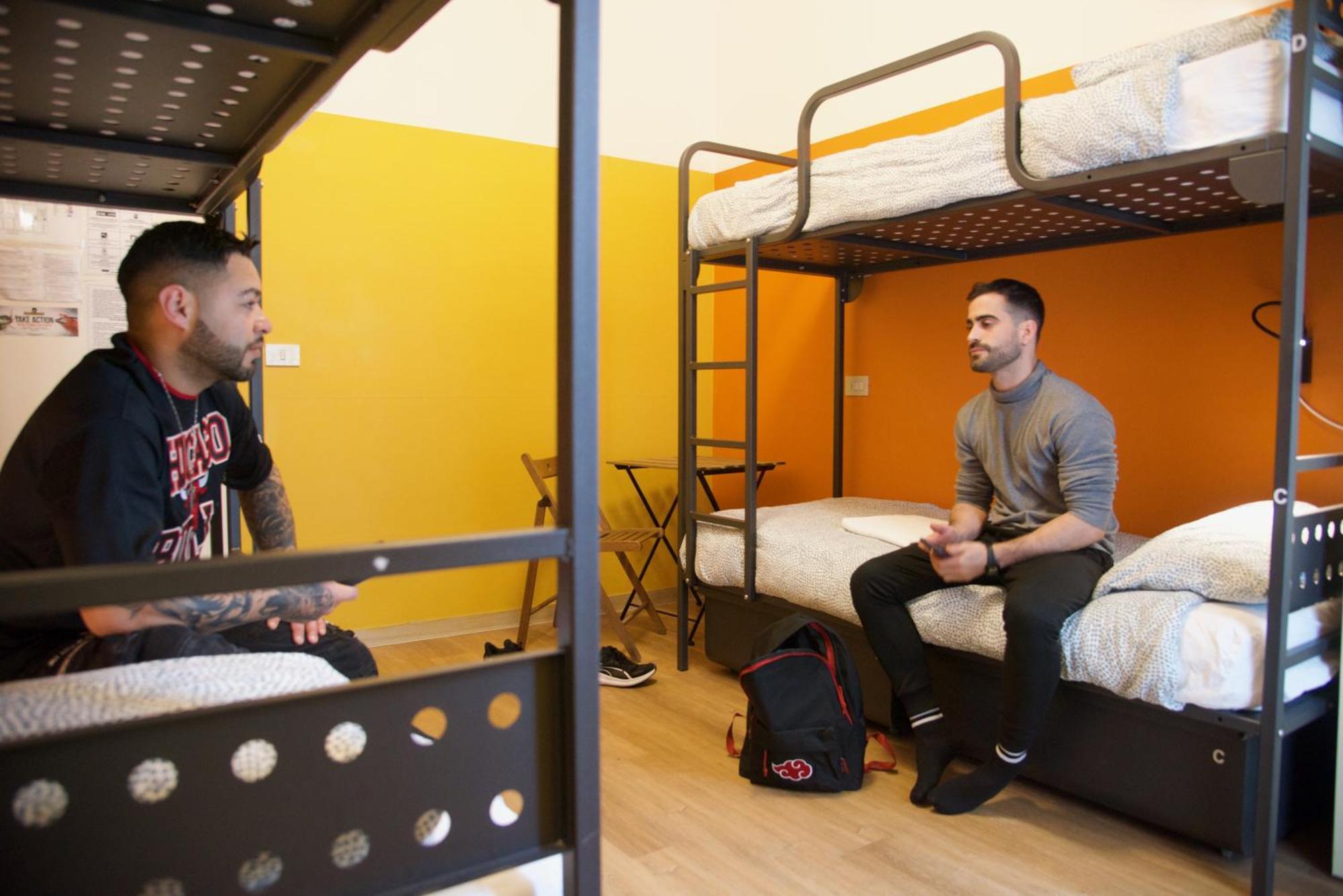 Sunflower City Student Hostel & Bar Rimini Ngoại thất bức ảnh