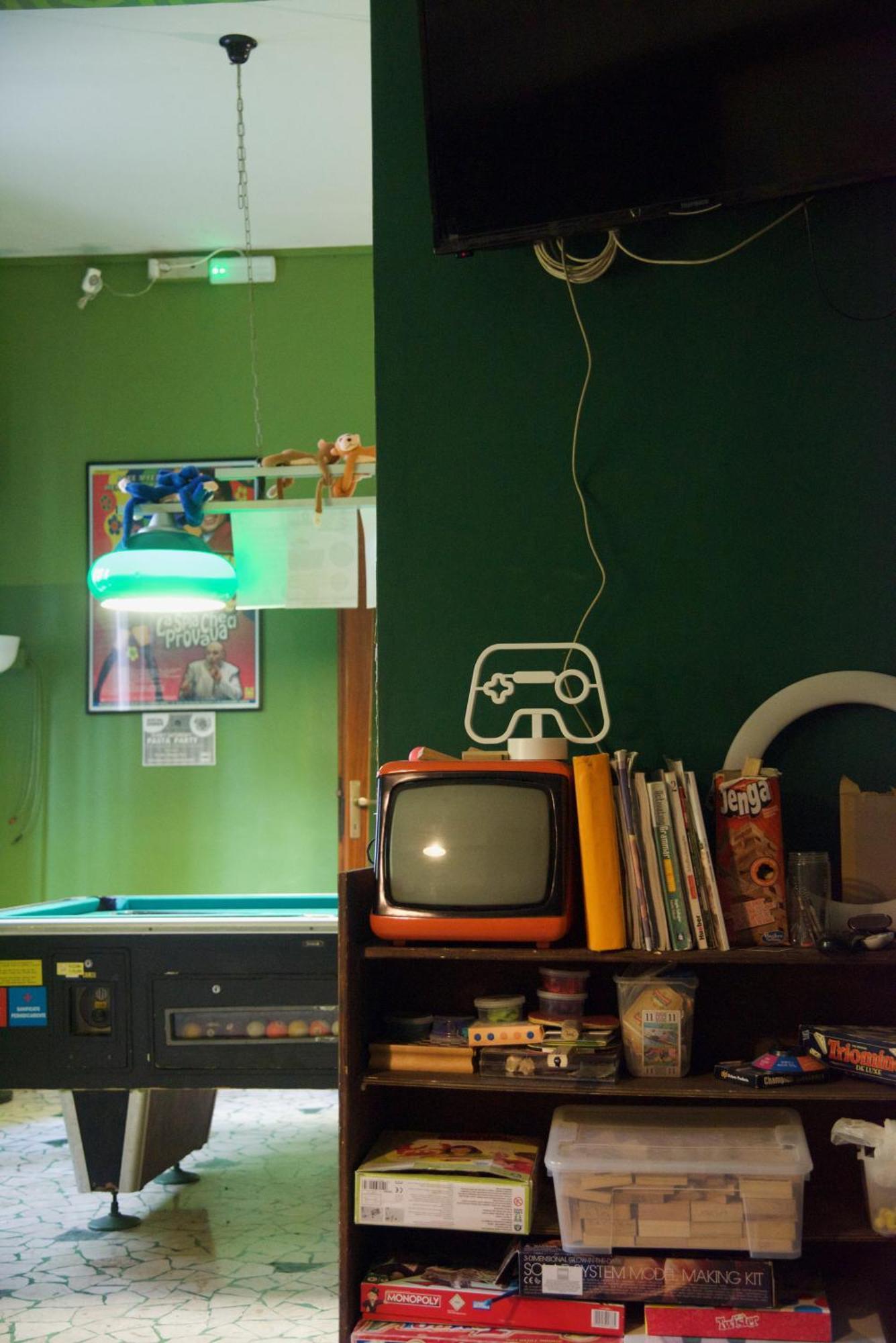 Sunflower City Student Hostel & Bar Rimini Ngoại thất bức ảnh